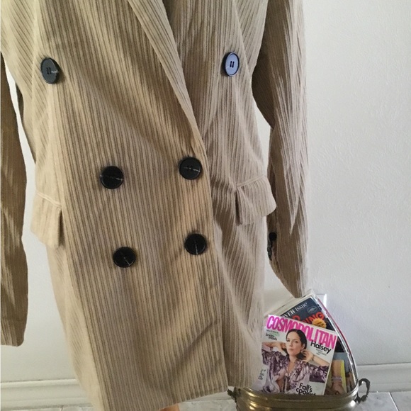 HYFVE TAN CORDUROY BLAZER/SIZE S/SMALL PADDED SHOULDER INSIDE LINING/ NWOT - Picture 4 of 6